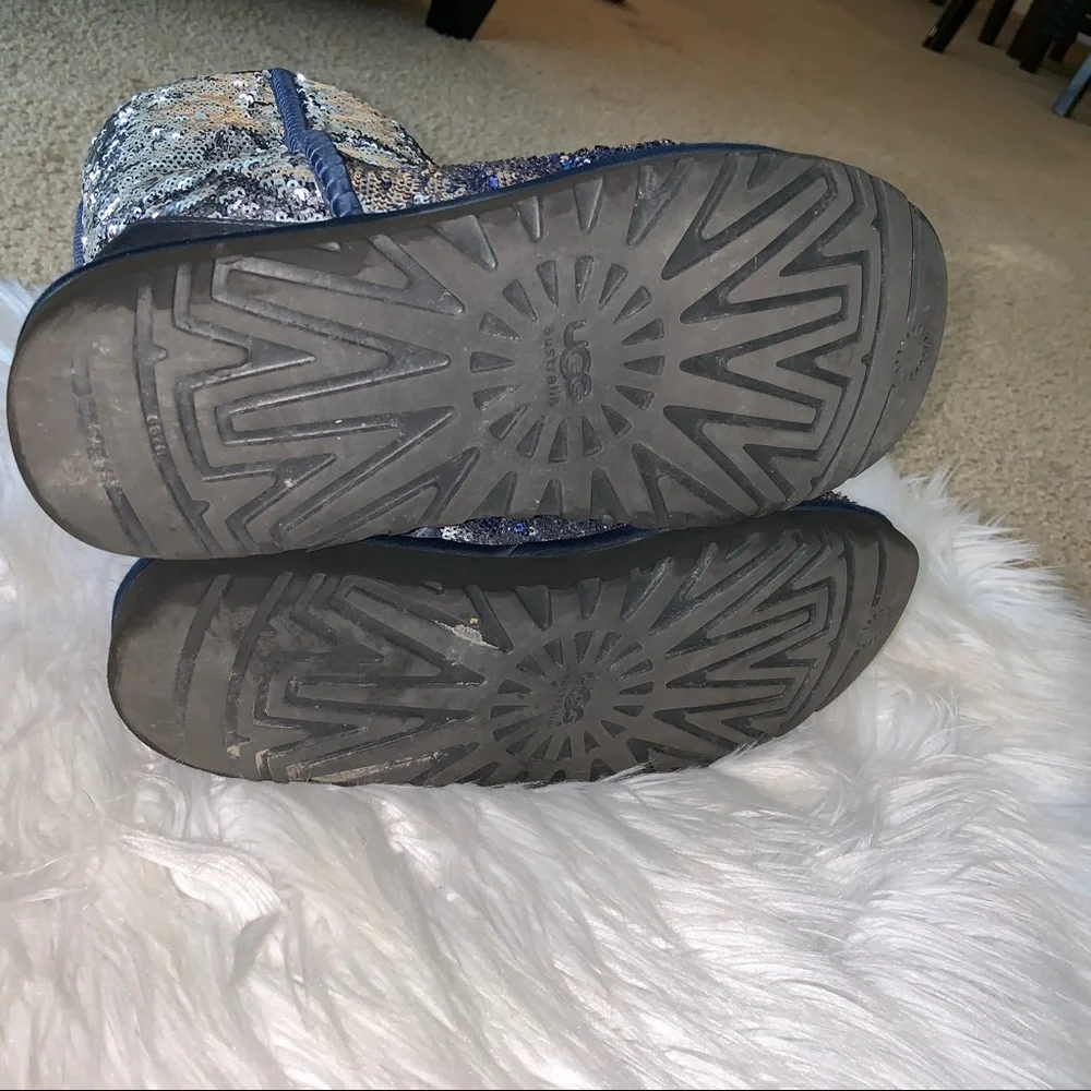 UGG Sequin Blue Classic Short Boots Size 8 - Picture 10 of 11